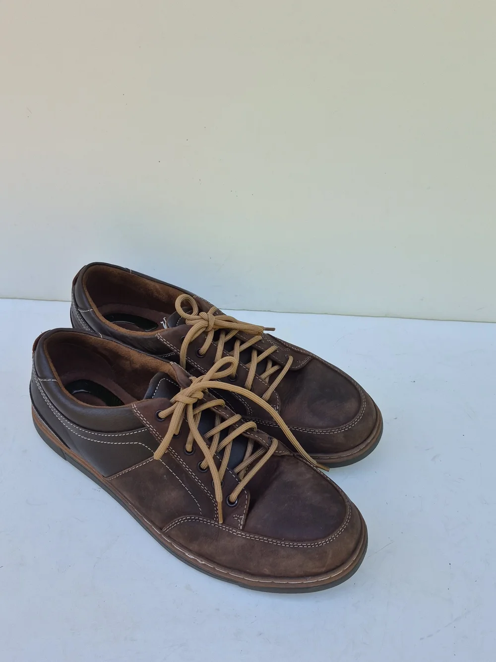 Florsheim Brown Leather Lace-Up Casual Sneakers with Tan Laces